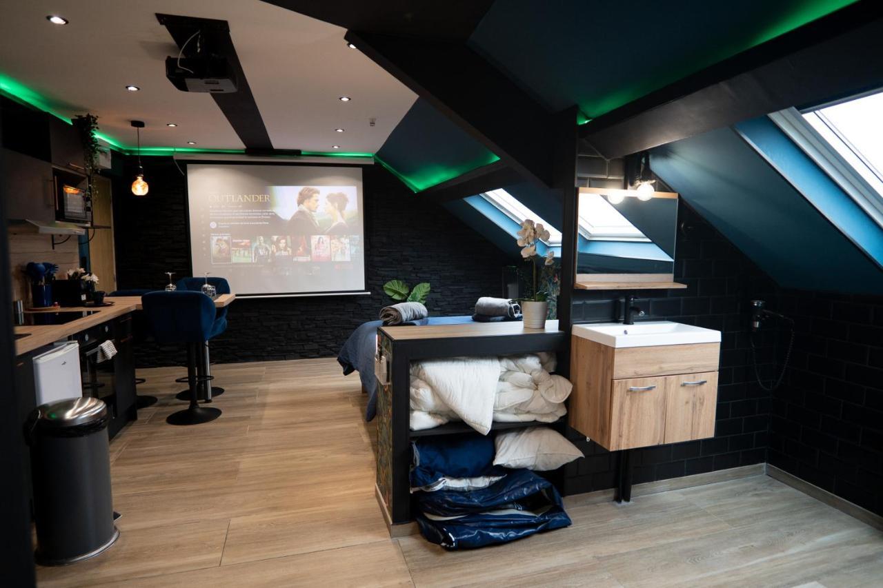 Capsule Color Deluxe Balneo I Ecran Home Cinema I Console De Jeux Trith-Saint-Leger Exteriér fotografie