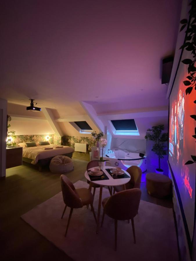 Capsule Color Deluxe Balneo I Ecran Home Cinema I Console De Jeux Trith-Saint-Leger Exteriér fotografie